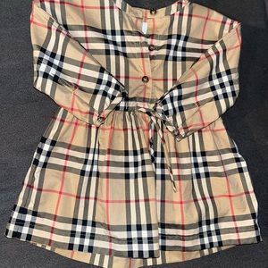 AUTHENTIC BABY GIRL BURBERRY DRESS SIZE 6 MONTHS!